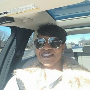 Meet your Posher, Tonya