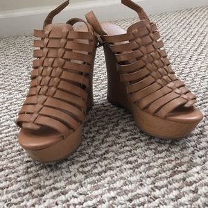 Mossimo tan wedges
