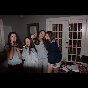 Meet your Posher, Claire