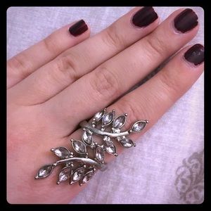 Leaf patterned ring
