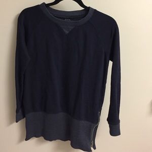Navy blue GAP side zip sweater!