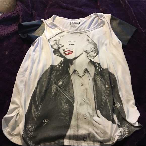 T shirt