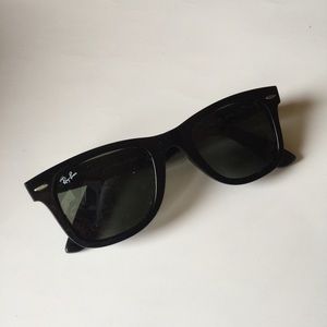 Rayban wayfarers