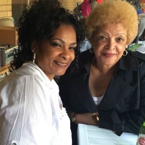 Meet your Posher, Apryle