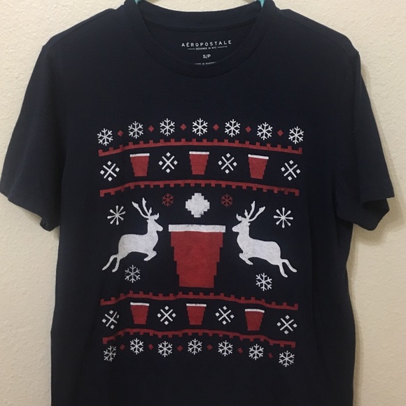 ❤️❄️💚Men's Aeropostale Red Solo Cup Holiday tee