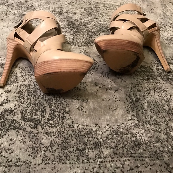 GUESS Heels - Picture 4 of 4
