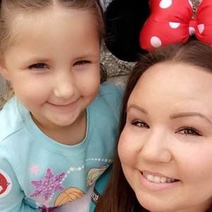 Meet your Posher, Roxanne