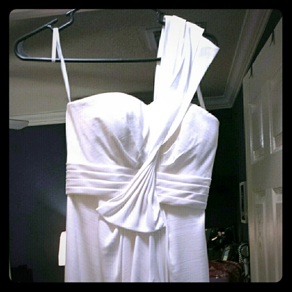 BCBG Dresses & Skirts - White casual wedding/cocktail dress BCBG Dresses & Skirts - White casual wedding/cocktail dress