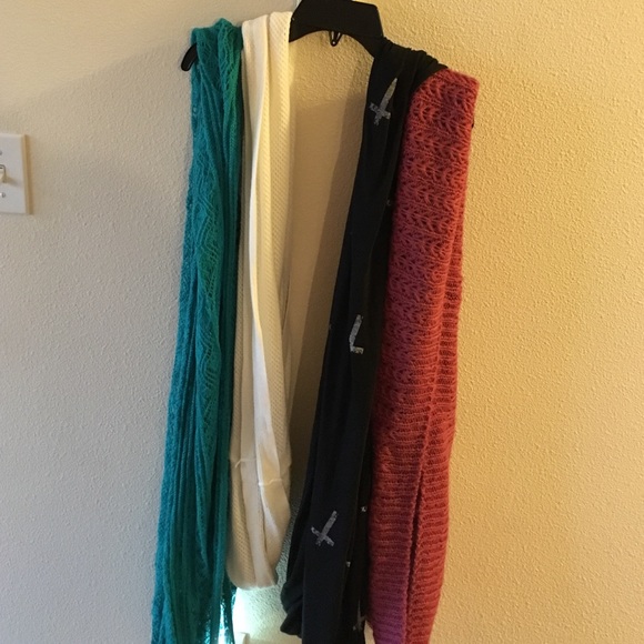 4 scarfs