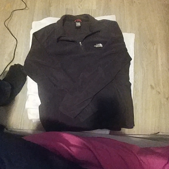 North Face 1/2 Zip Up