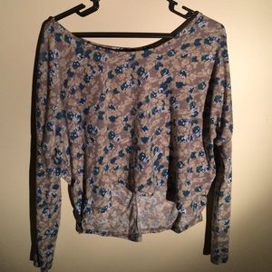 Floral cropped shirt