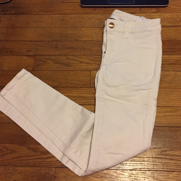 White skinny jeans