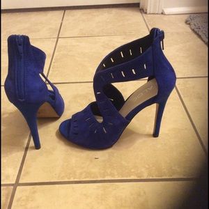 Royal blue Aldo pumps / heels