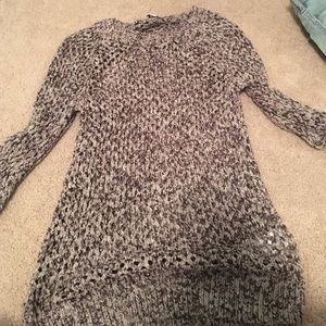 Gap sweater
