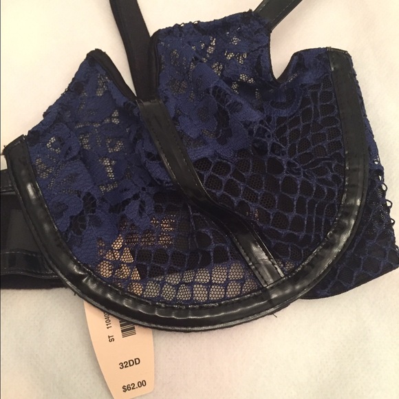 ❤️️sold❤️NWT Victoria's Secret 32DD bra - Picture 4 of 4