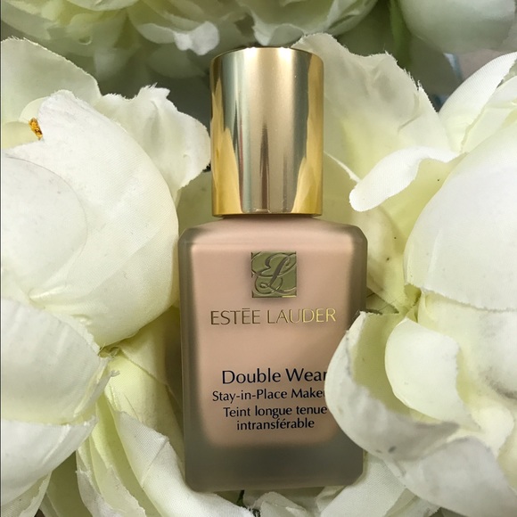 Estée Lauder double wear foundation used once