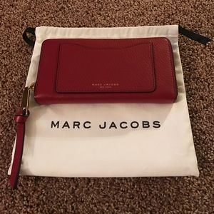 Authentic Marc Jacobs Recruit Continental Wallet