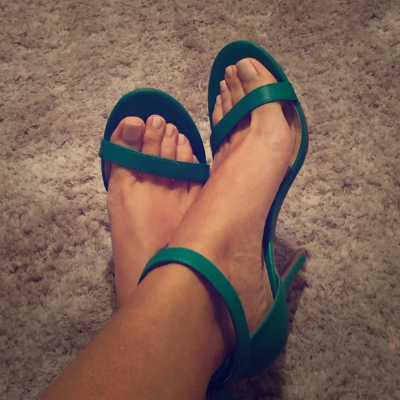 Green strappy stiletto