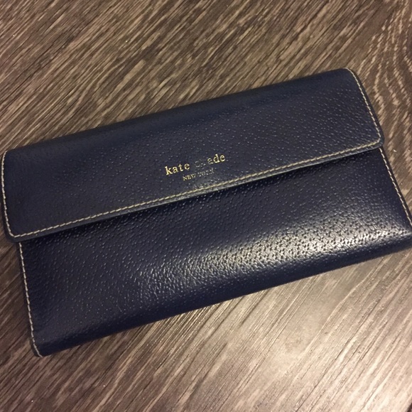 kate spade Handbags - 💥REDUCED💥Authentic Kate Spade navy wallet