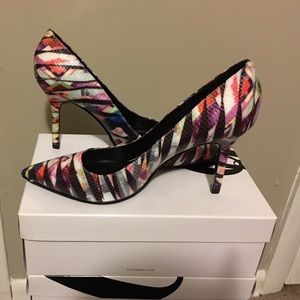 Brand new Nine West multicolor "Martina" pumps 9
