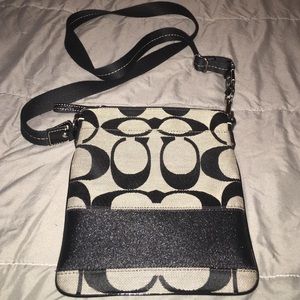 AUTHENTIC COACH Crossbody Bag. REDUCED