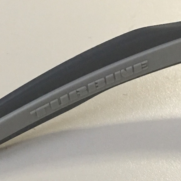 Sunglasses - Picture 3 of 4