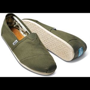 Olive Green Toms