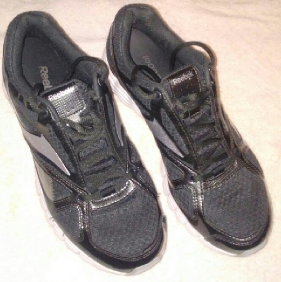 "New" Reebok Sneakers- Size 8