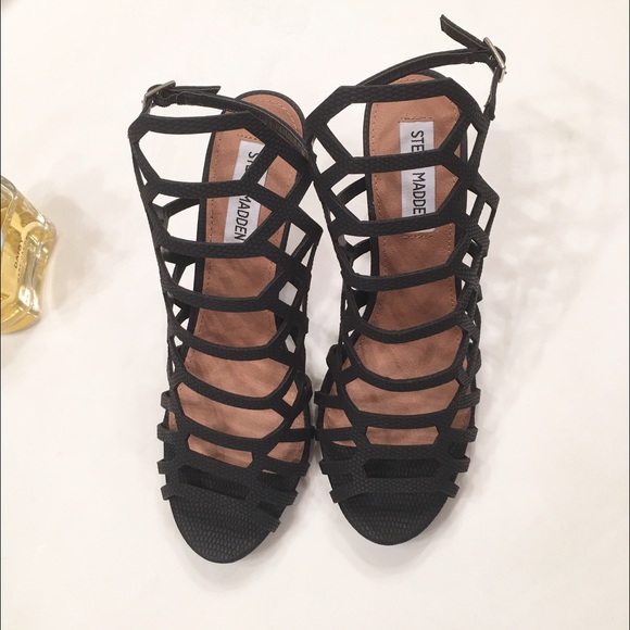 Caged Heels - Picture 3 of 3