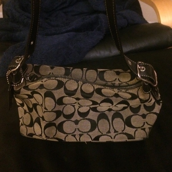 Black Coach logo signature bag