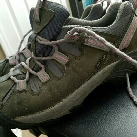 Keen hiking shoes, barely worn. Run smallish.