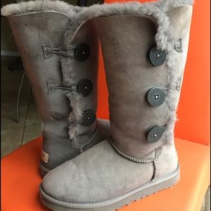 Grey UGG boots - GREAT condition