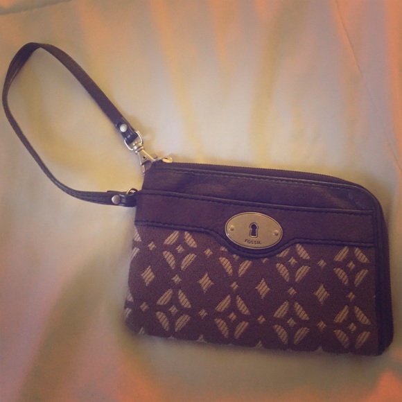 Fossil wristlets