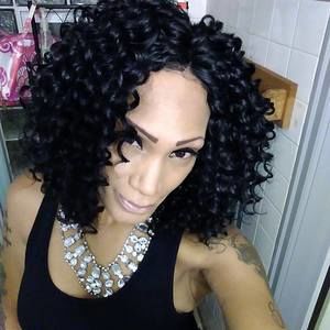 Meet your Posher, Selena