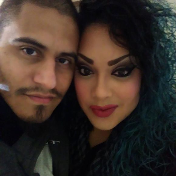 Meet your Posher, Britney - Picture 1 of 1