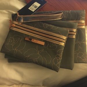 3 piece wristlet set