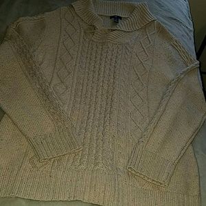 Gap sweater