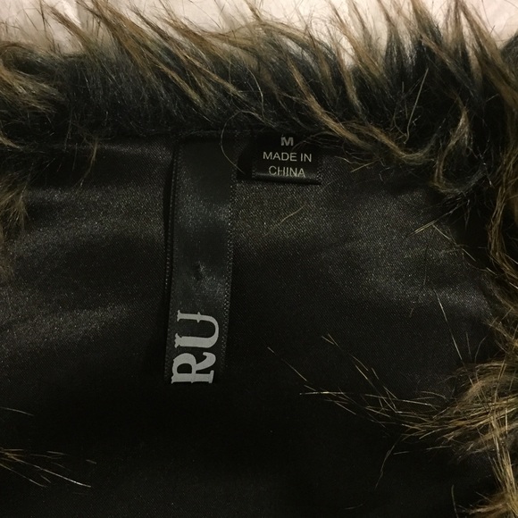 Faux Fur Vest - Medium - Picture 2 of 2