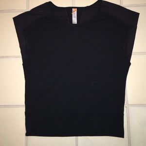 Lucy cap-sleeved tee with mesh insets at shoulders