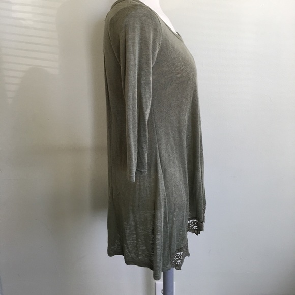 Green Top - Picture 2 of 4