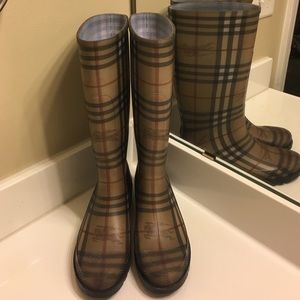 Burberry rain boots