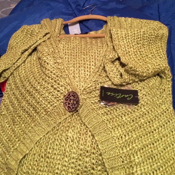 Classic designer short sleeve cardigan by cartise - Picture 1 of 1