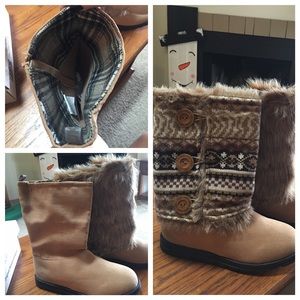 MUK LUK versatile boots