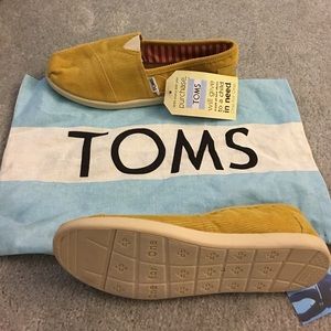 RARE Corduroy TOMS with rubber sole
