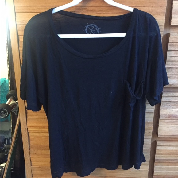 Slouchy plain black basics tee