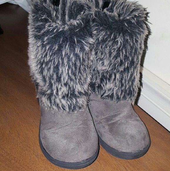 Toddlers Carter's Boots size 9