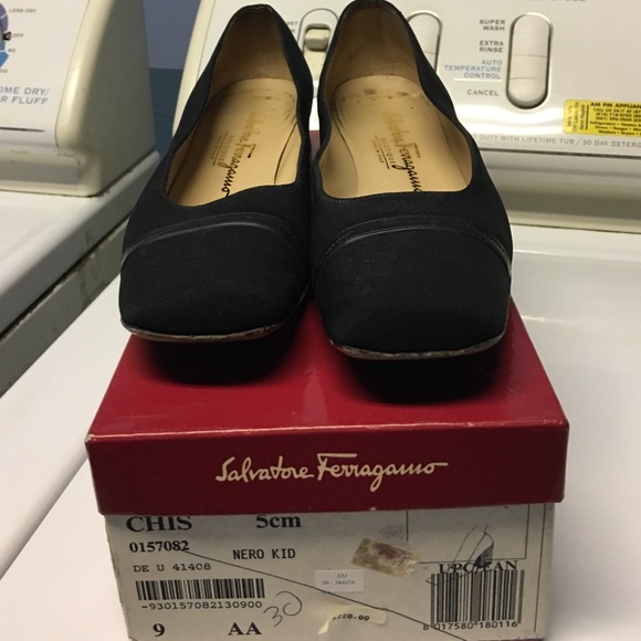 salvatorre feragamo size 7-71/2my shoe size