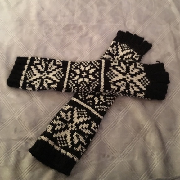 American eagle gloves. EVERYTHING MUST GO.