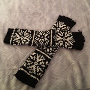 American eagle gloves. EVERYTHING MUST GO.