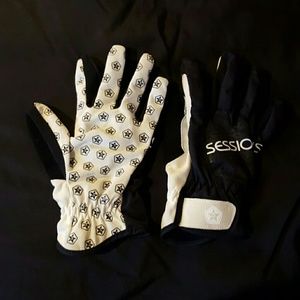 Sessions pipe gloves